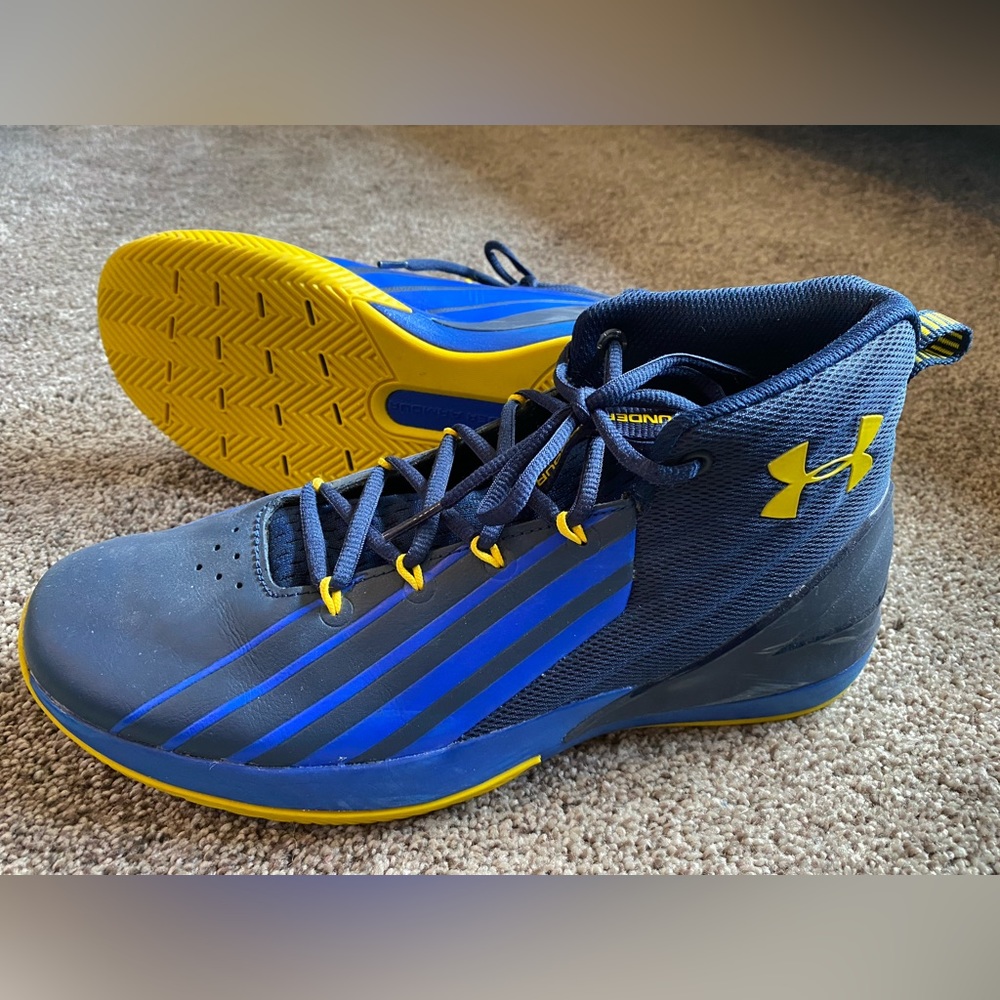 Under Armour Basketball shoes SZ 9.5